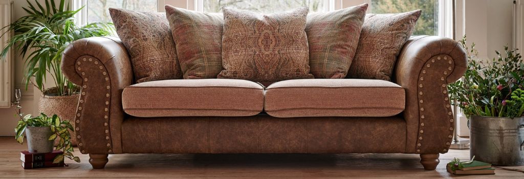 Combine Black Accents With a Brown Couch